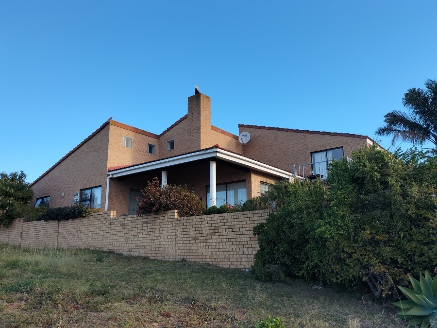 2 Bedroom Property for Sale in Wavecrest Eastern Cape